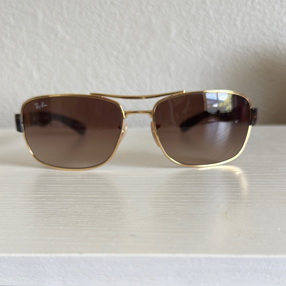 Ray-Ban Gold Frame with Brown Lenses RB 3522